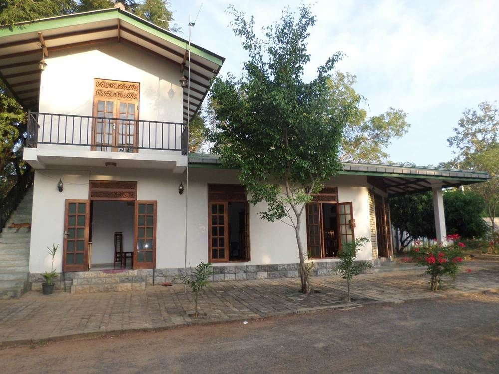 Lokuge Grand Resort Kataragama Eksteriør bilde