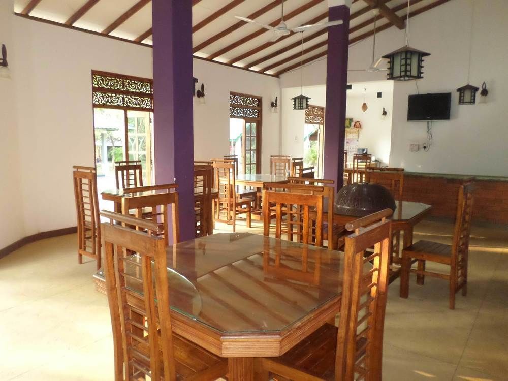 Lokuge Grand Resort Kataragama Eksteriør bilde